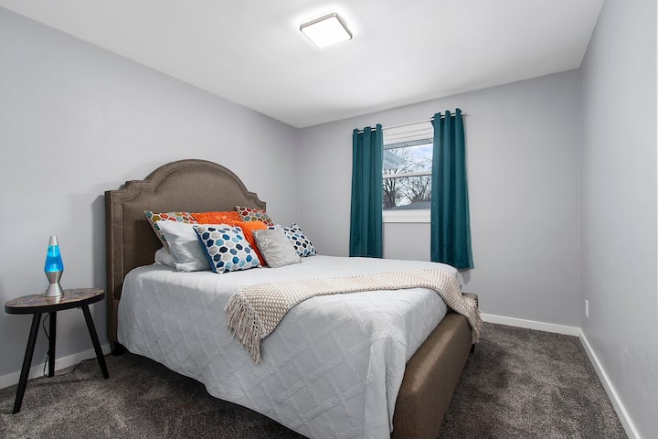 Dhomë gjumi me krevat dopio "queen"