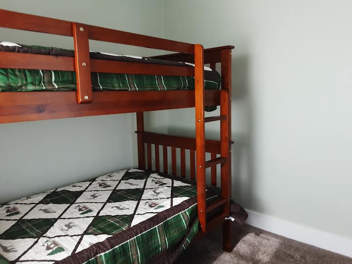 Bunkbed upstairs