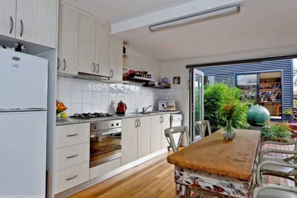 Kitchen/Dining