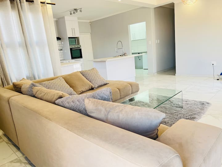 Tetek Deluxe Spacious Stay With Air-conditioning - Swakopmund