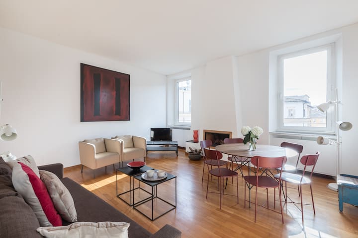 Amazing penthouse & private terrace in Trastevere