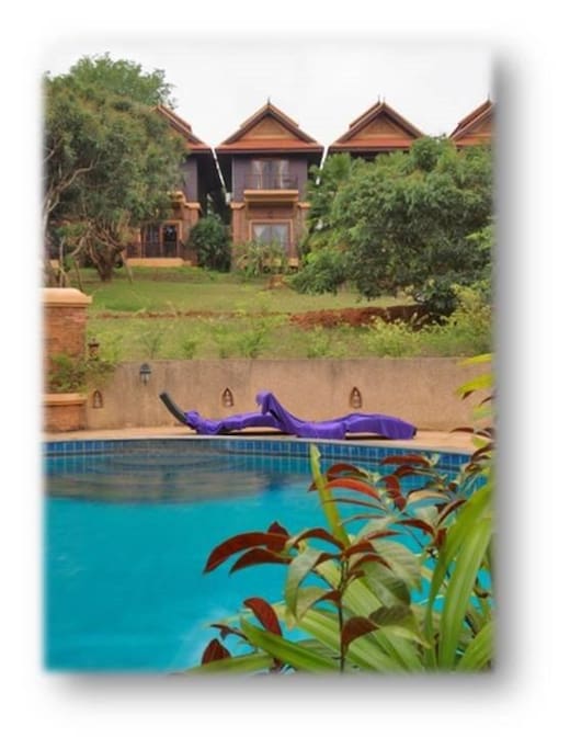 Only house with a free view on the pool
