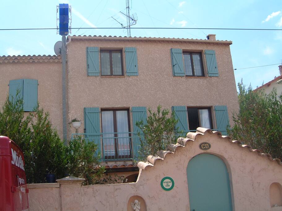 Entrée de la villa