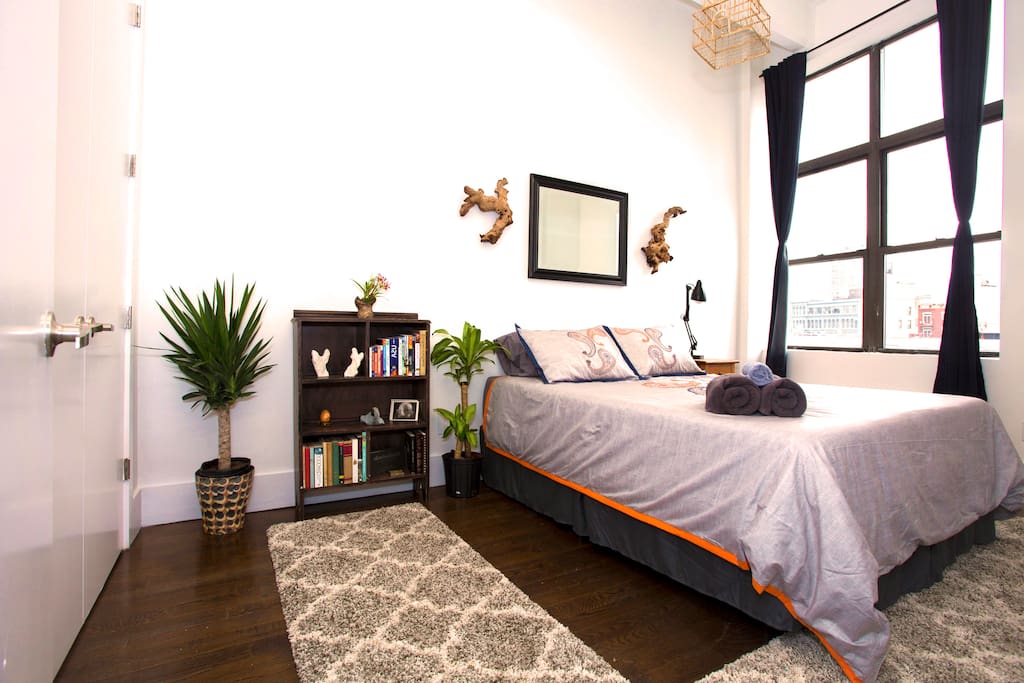 Bedroom 1- New Comfy Queen Bed