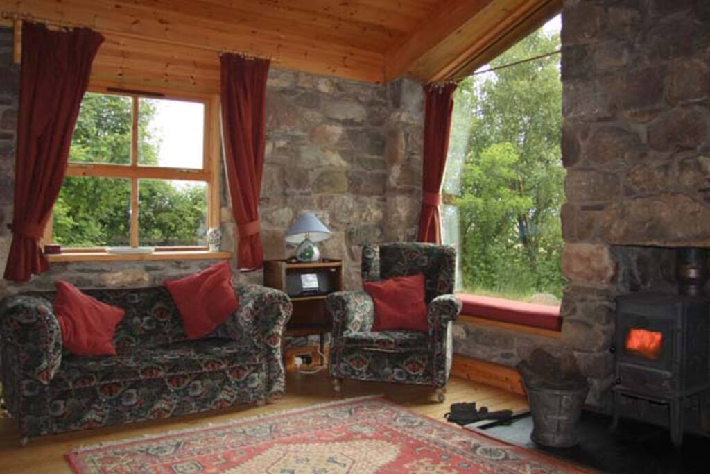 Living/kitchen area