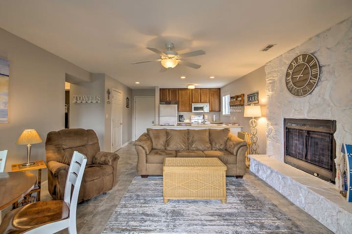 Waterfront Lake Ozark Condo w/ Fireplace & Pool!