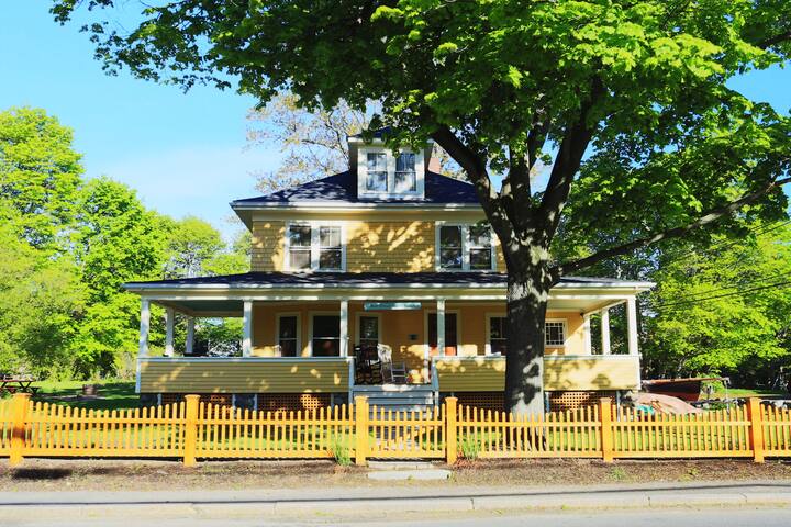 Rockport Guest House Master Suite | Near Beaches