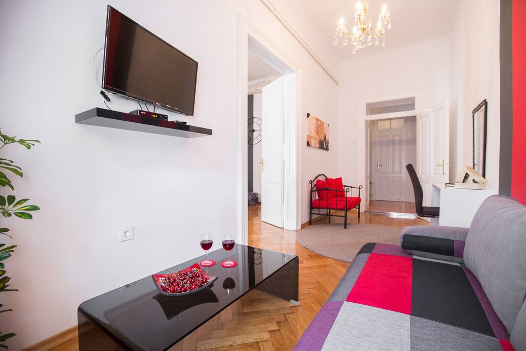 Living room 40" Led TV and sofa