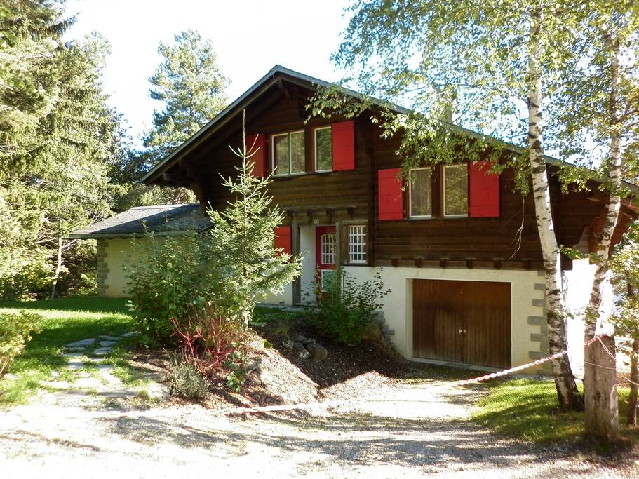 Die Nordfassade des Chalets Franz
