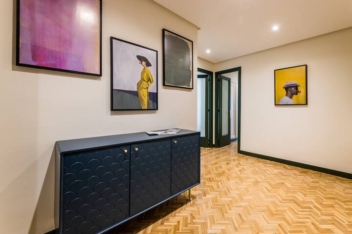 Zubieta Plaza: 1 min from La Concha Beach gallery image 2