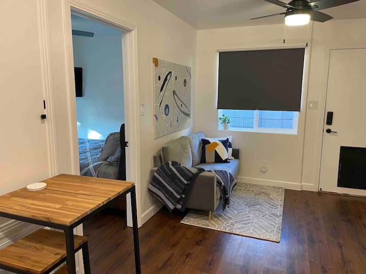 2br Retreat With Private Entrance - Near The Strip - Las Vegas, NV