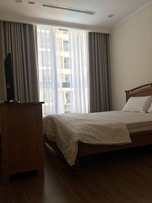 Bedroom view swiming pool and can watch tv