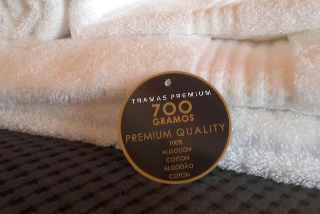100% cotton towels 700GRS