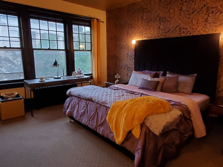 Historic Dale Estate Overlooking The Delaware - Bloomsbury, NJ
