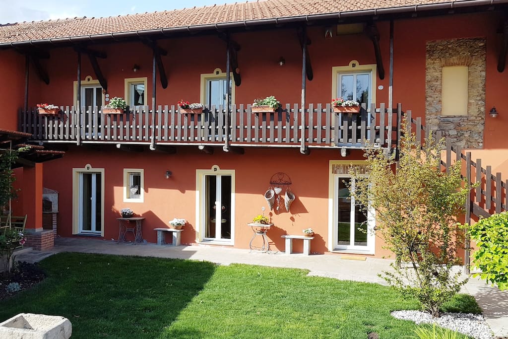 Facciata interna (camera al piano primo)