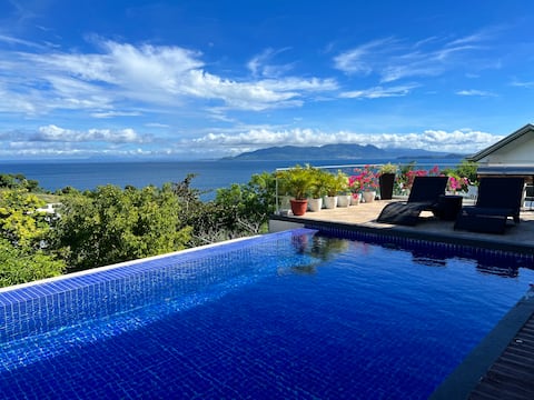 Picturesque Private Villa with Infinity Pool
