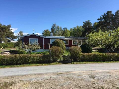 Seaside accommodation in scenic surroundings