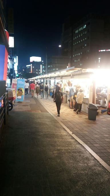 The most biggest night market operating 24hour. Food is 3 dollars