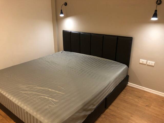 quirky/unusual/trendy/lively part of the town.