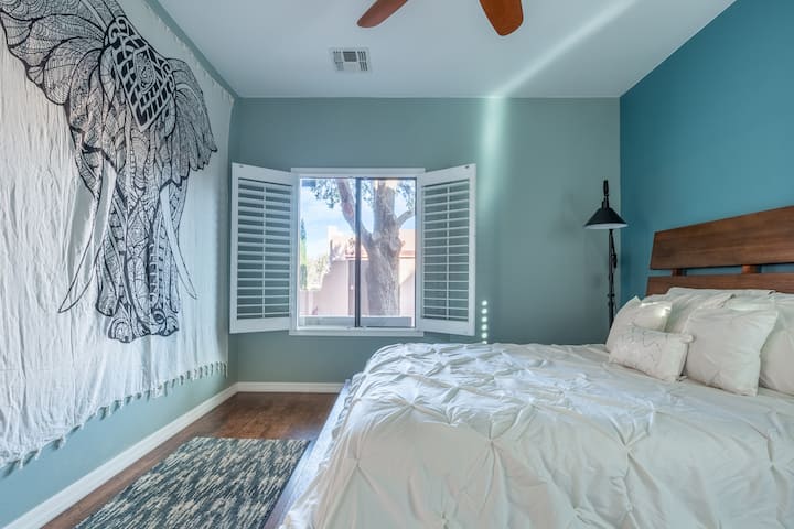 Dhoma e dytë e gjumit me krevat dopio "queen"