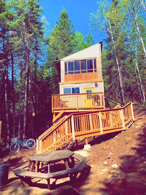 Emmy-Lou’s Treehouse