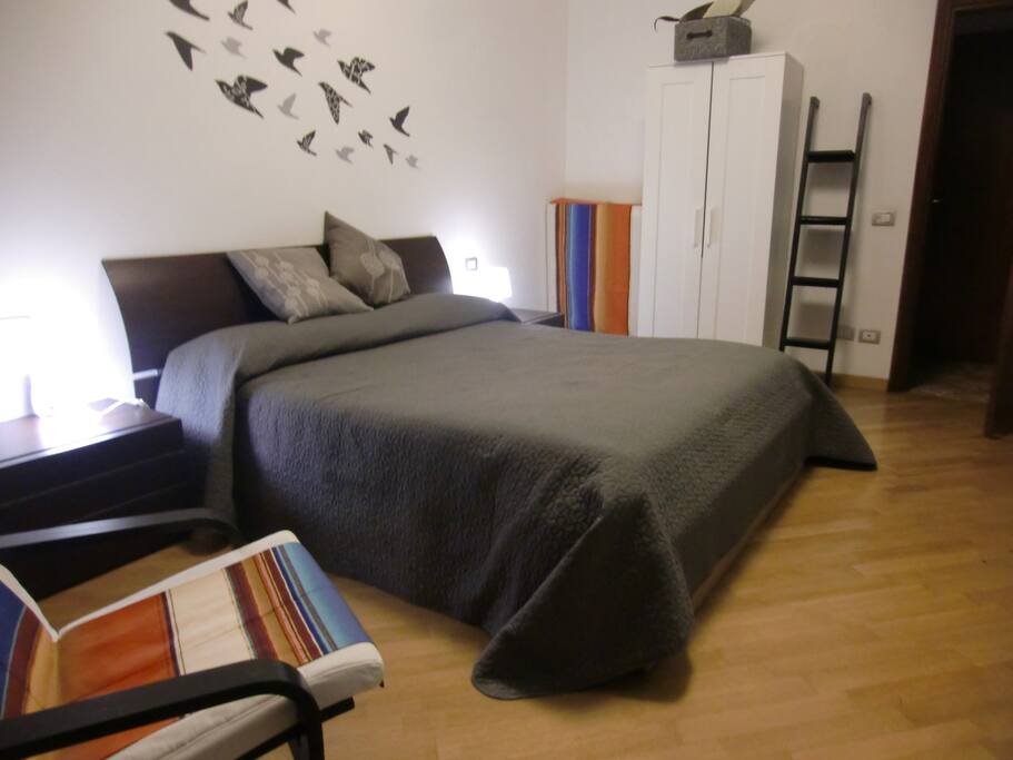 Ampia camera da letto con eventuale letto aggiunto