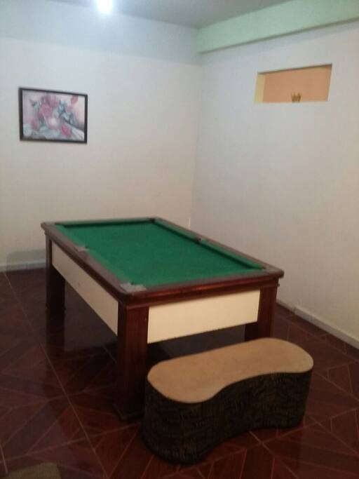 Mesa de sinuca para sua diversão.