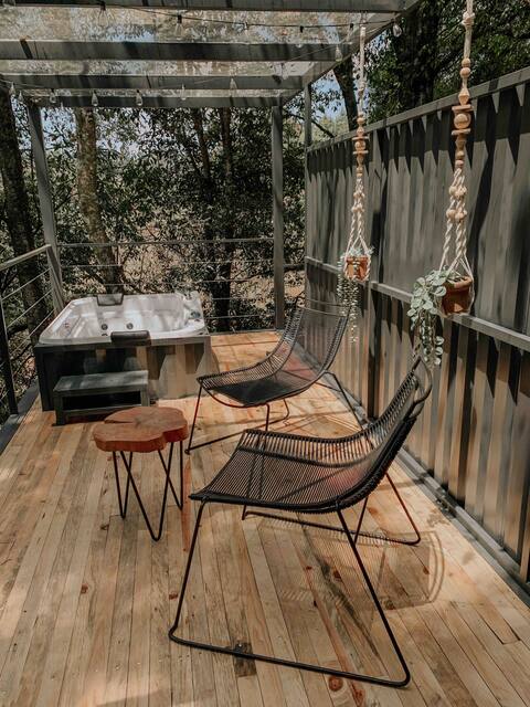 Love container with jacuzzi and fireplace