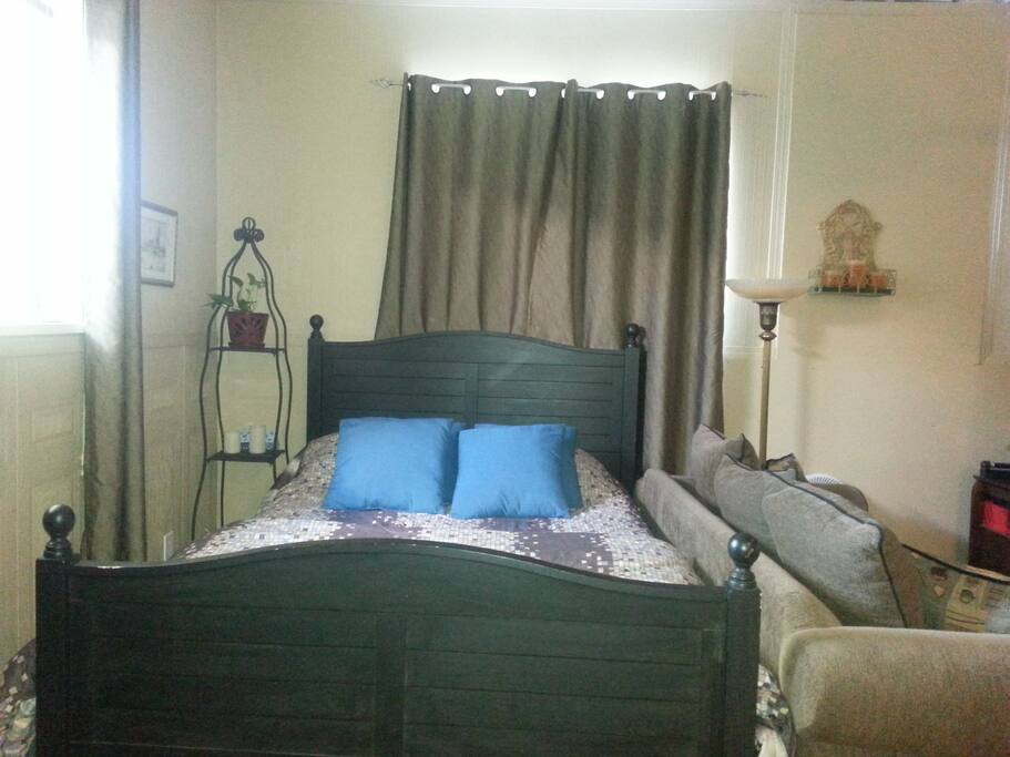 Queen size Memory Foam Bed
