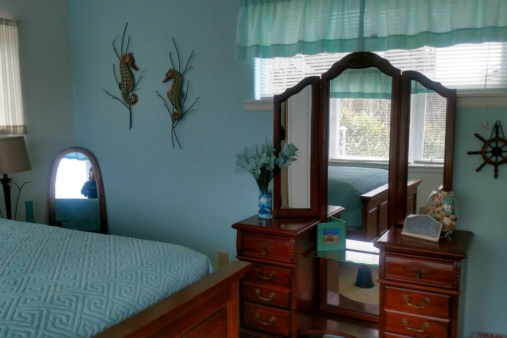 This space is relaxing and quaint!