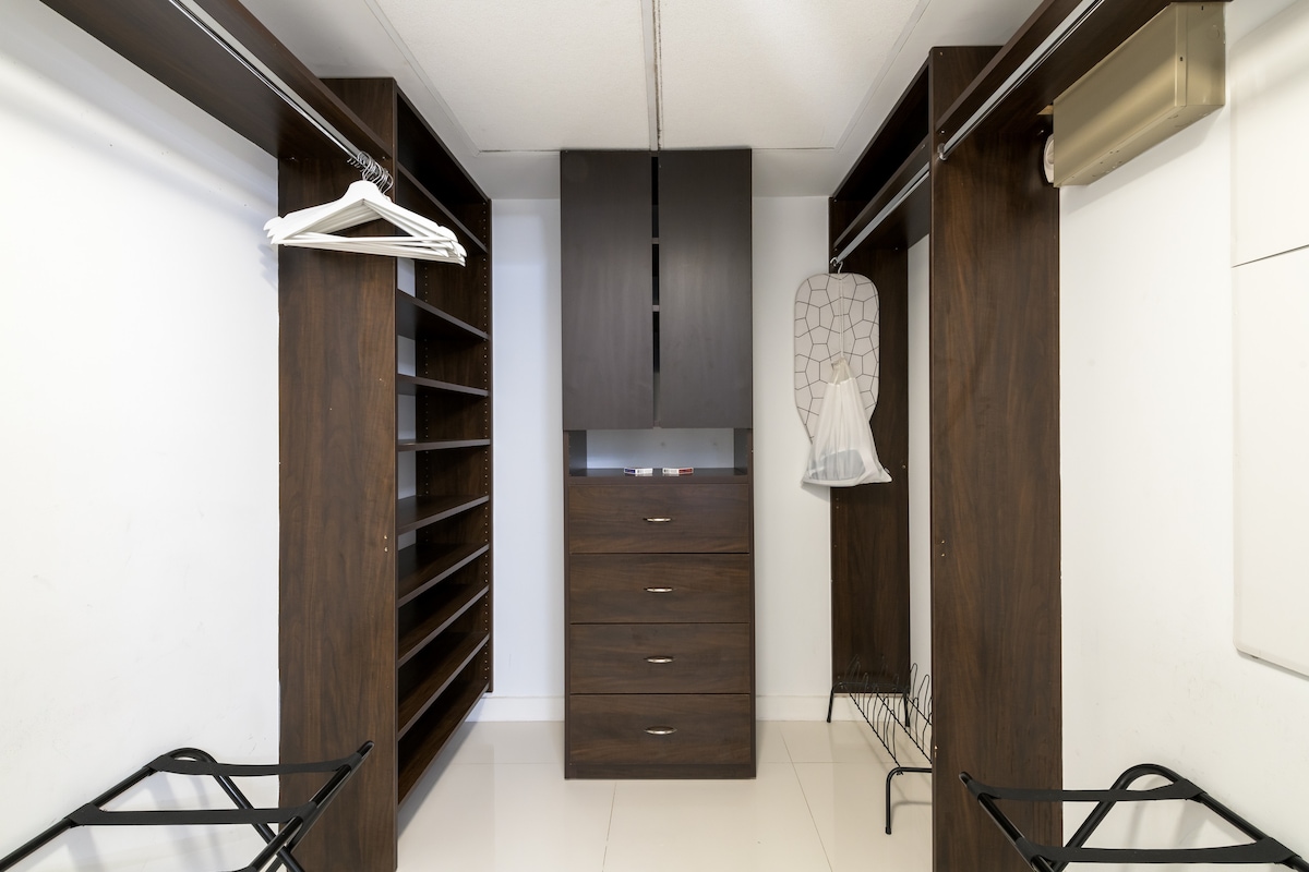Icon Brickell Suite