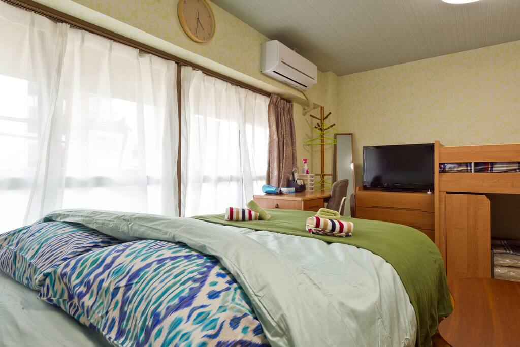Double bed
TV