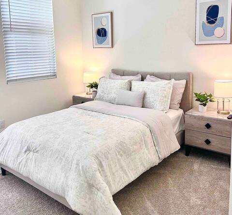 4 bedroom home, first floor bedroom