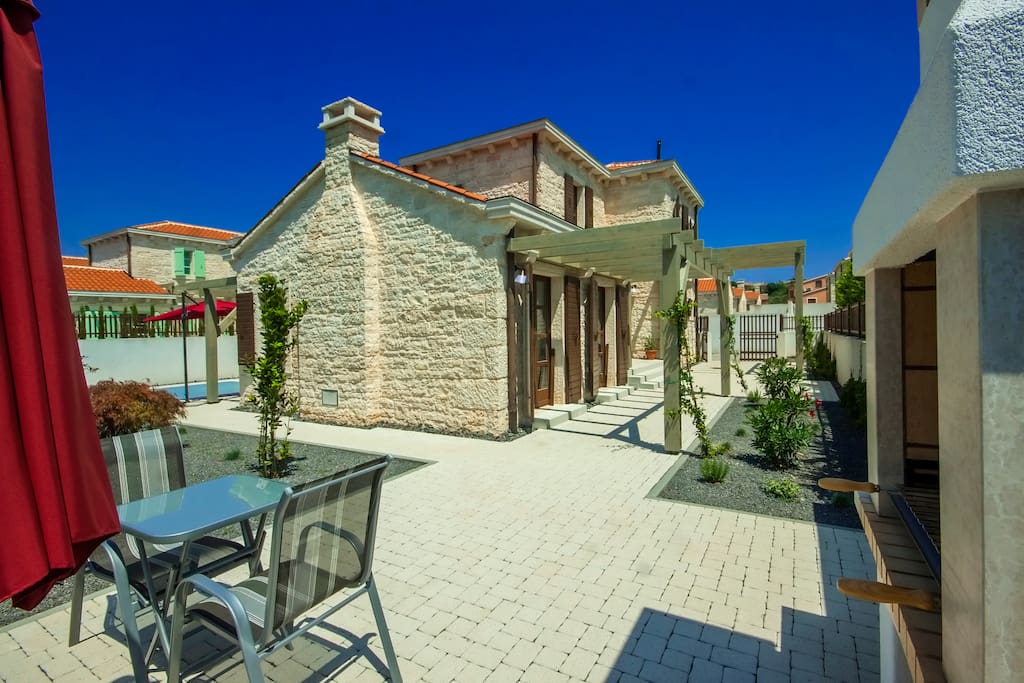 terraces and outdoor dining