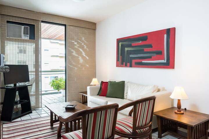 Flat com serviços em Ipanema