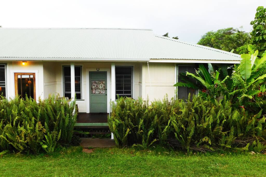 Hapu`u Cottage, Restored Plantation House Houses for Rent in Pahala