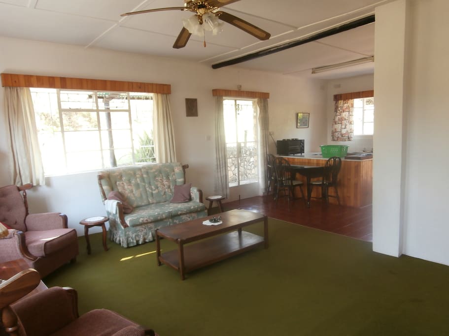 Lounge/kitchen