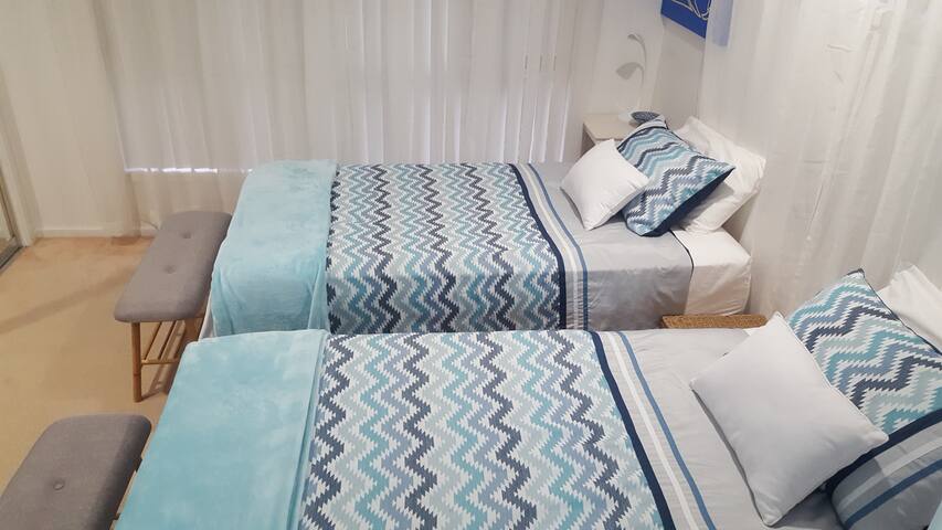 B My Guest: Feel at home with Bed & Breakfast