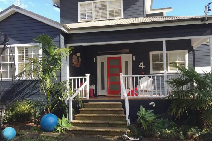 Hamptons Central Delight!!