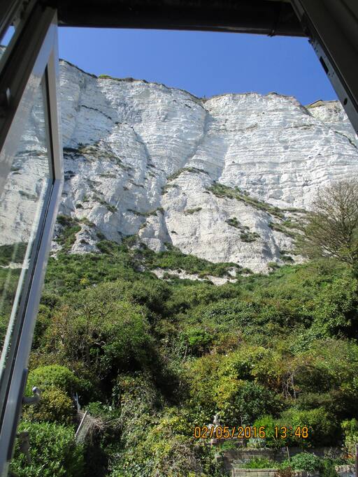 Photograph taken from Bedroom door !