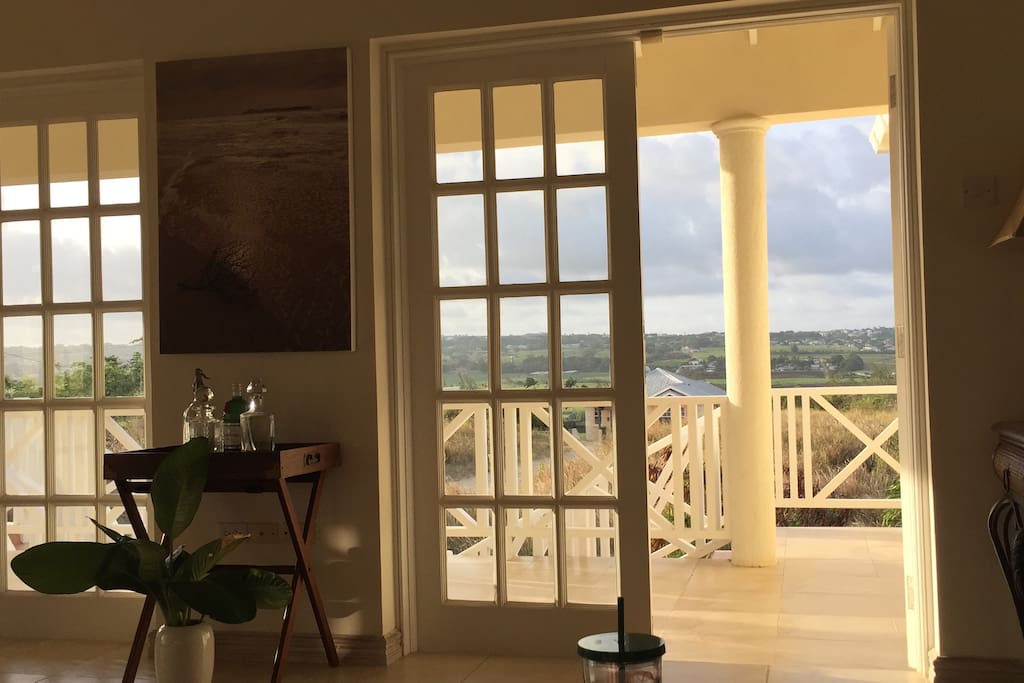 Living room / main balcony