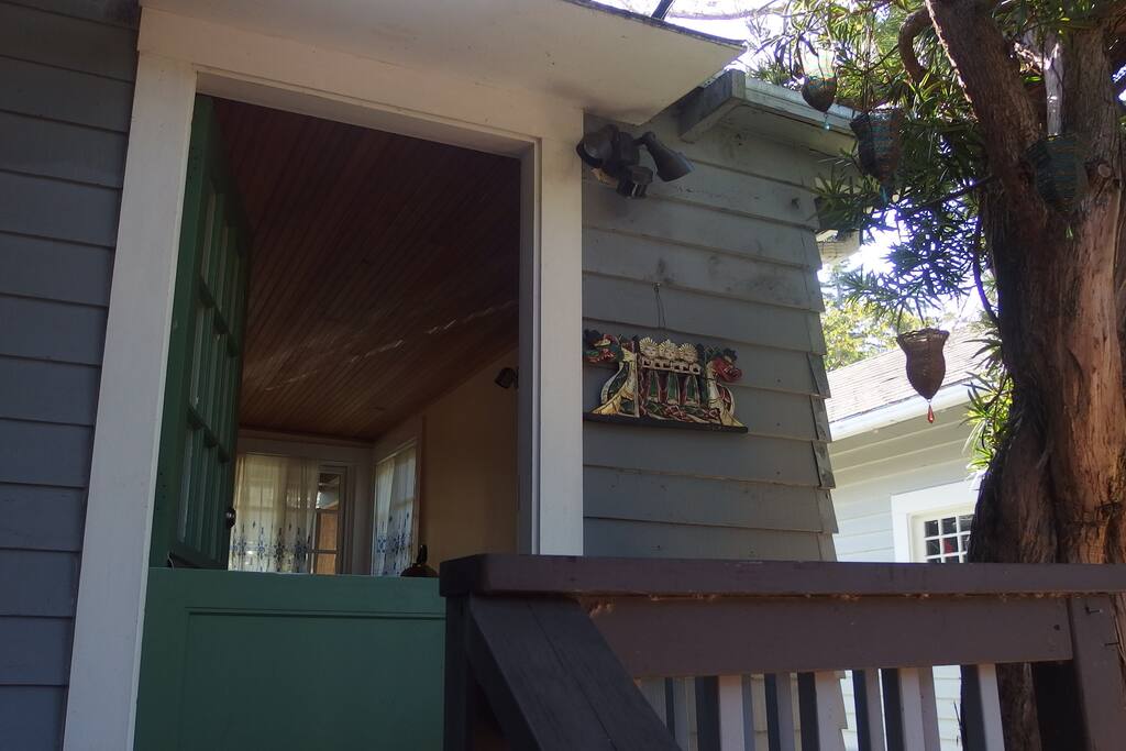 Dutch door to kitchen