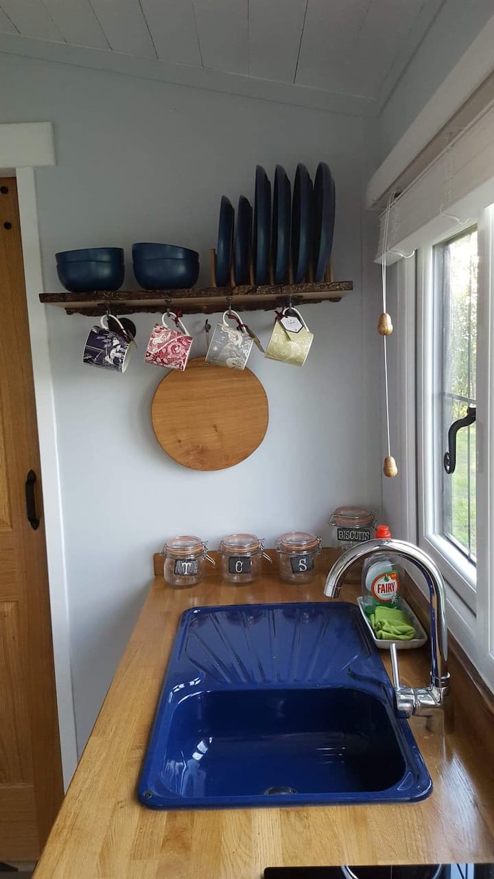 Mighty Oaks Glamping Shepherds Hut - Sidmouth