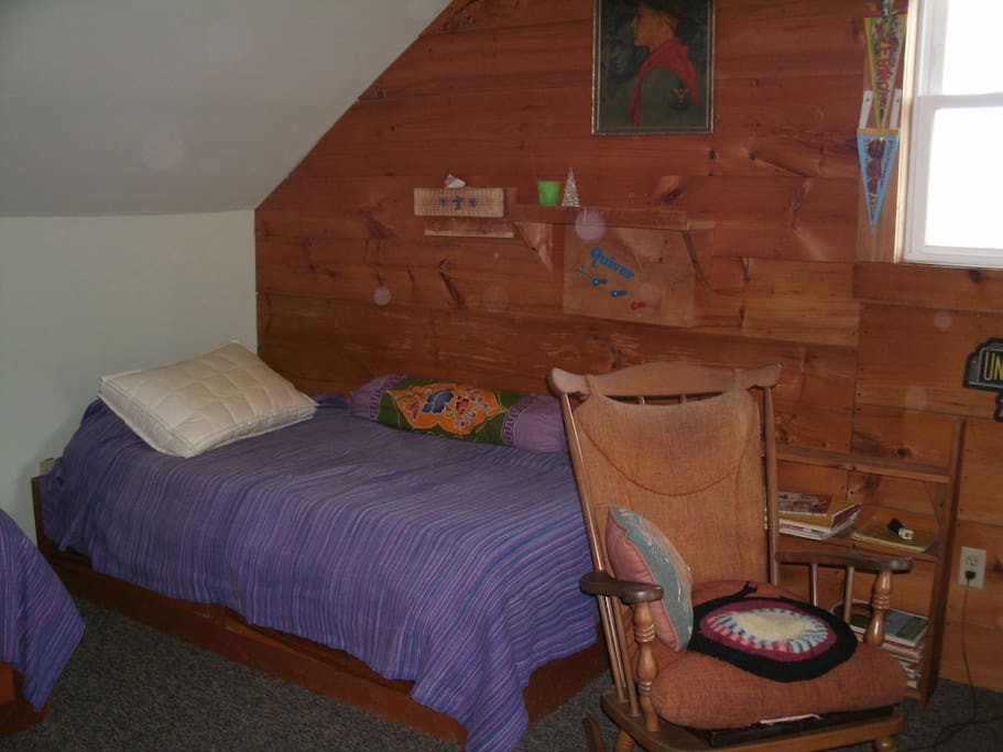 One of two twin beds.