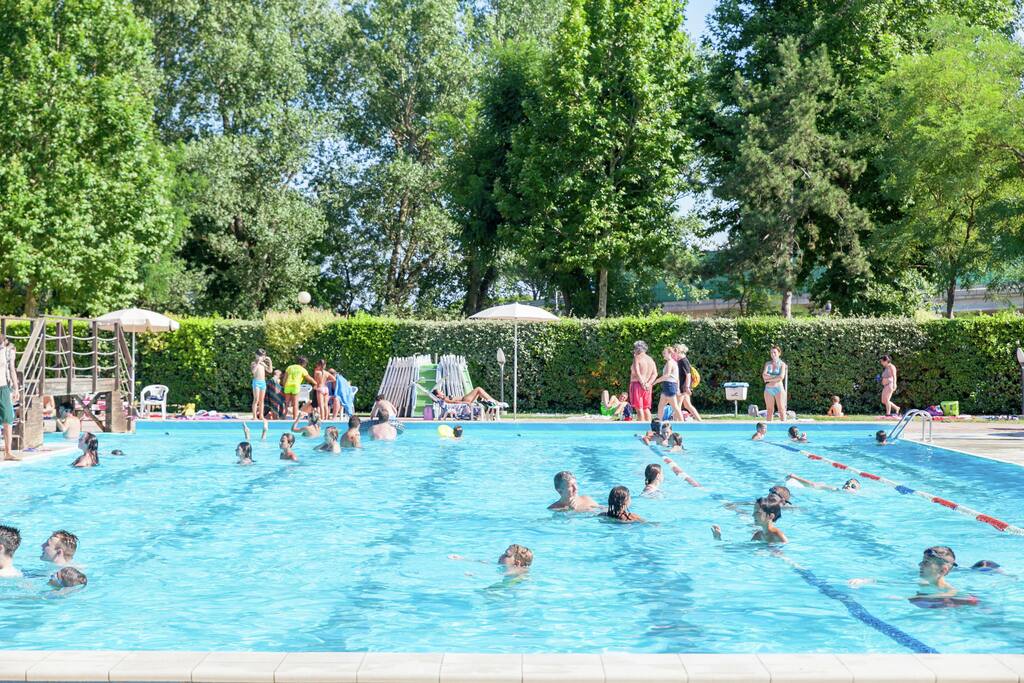 Holiday Home Swimming Pool