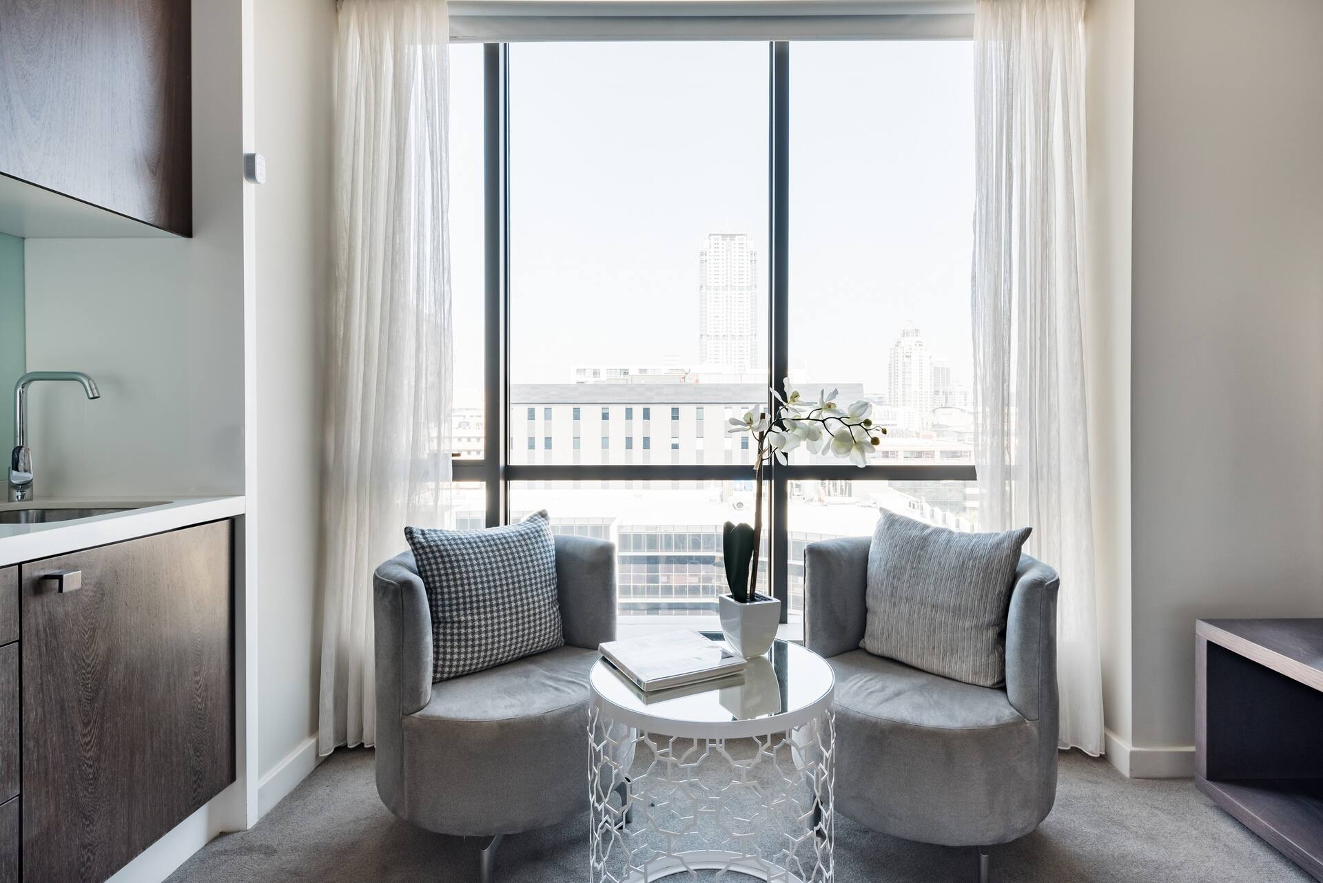Luxury City-View Studio in Sandton