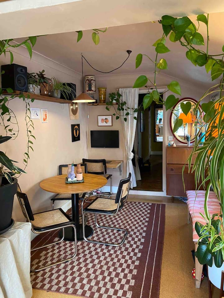 Sunny East London Garden Flat - Greenwich