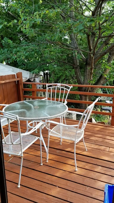 Private Large backyard with large deck