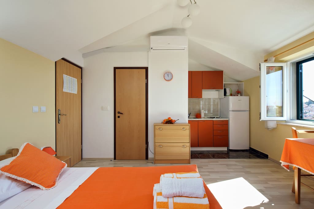 Room/living room
