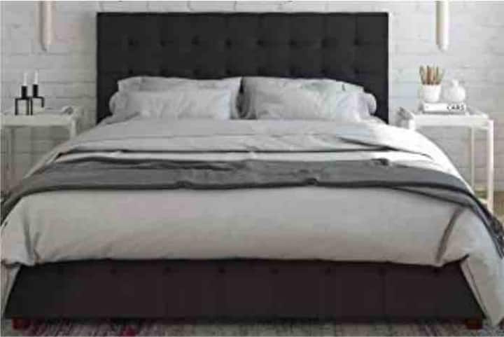 Posteľ plnej veľkosti 